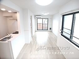 リ：ルーム東近江 3階2LDKのリビング/ダイニング