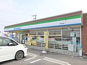 ファミリーマート　武佐北店まで2400メートル