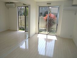 小田急小田原線 経堂駅 徒歩7分の賃貸アパート 1階1LDKのリビング/ダイニング