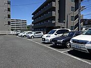 ★敷地内に駐車場もありますよ★