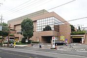 川崎市立宮前図書館 546m