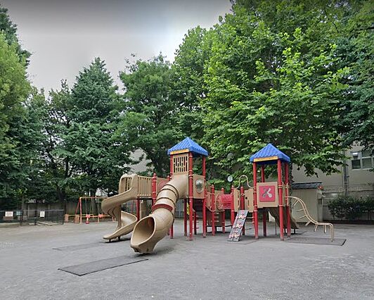 複合遊具を中心...