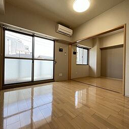 居間