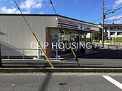 セブンイレブン小田急文京1丁目店 徒歩4分。 250m