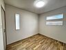 洋室：2面採光のお部屋です！