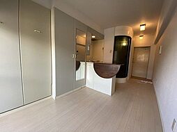 ラ・パルフェ・ド・リュミエール 5階ワンルームのリビング/ダイニング