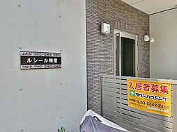 5 / 11