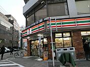 セブンイレブン 186m