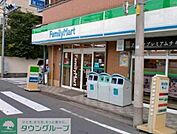 ファミリーマート千川一丁目店 徒歩5分。コンビニ 370m