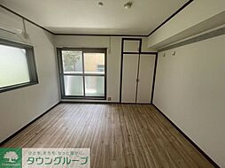 グリュックブルグ 104 1階ワンルームのリビング/ダイニング