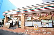 セブンイレブン港区海岸3丁目店 617m