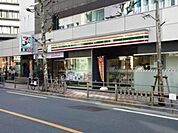 セブンイレブン南麻布店 327m