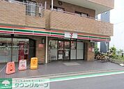セブンイレブン上目黒3丁目店 徒歩3分。 180m