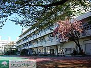 港区立青南小学校 987m