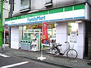 ファミリーマート 245m