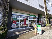 ファミリーマート狭山市駅東口店 199m
