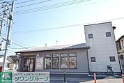高坂郵便局 738m