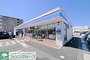 ローソン日高上鹿山店 160m