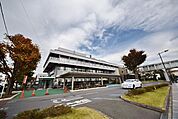 東松山市役所 807m