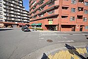 いなげや新狭山駅前店 480m
