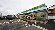 ファミリーマート東松山神明町店 徒歩6分。 450m