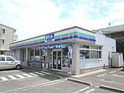 スリーエフ日野下田店 94m