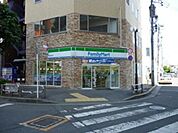 ファミリーマート福生駅前店 662m