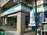 周辺：ファミリーマート百草園駅前店 徒歩10分。コンビニ 750m