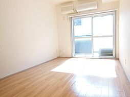 モイスチャーガーデン大和田町 3階1Kのリビング/ダイニング