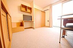 レオパレスおたか森 3階1Kのリビング/ダイニング