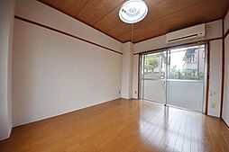 ＵＭＯＯＲＥ（ウモーレ） 1階1Kのリビング/ダイニング