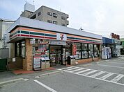 セブンイレブン 430m