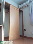 衣類がたくさん掛けられます