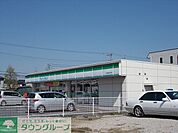ファミリーマート大松屋京葉店 徒歩15分。 1140m