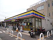 ミニストップ 徒歩9分。コンビニ 690m