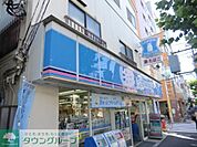 ローソン田端新町2丁目店 徒歩5分。コンビニ 350m