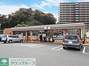 セブンイレブン藤沢川名1丁目店 徒歩3分。コンビニ 190m