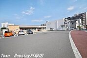 セブンイレブン横浜矢部店 217m