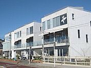 WEEKEND　HOUSE　ALLEY 徒歩36分。ショッピングセンター 2840m