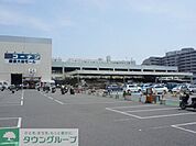 コーナン鎌倉大船モール 徒歩11分。ショッピングセンター 810m