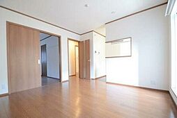 JR南武線 鹿島田駅 徒歩16分の賃貸アパート 2階1LDKのリビング/ダイニング