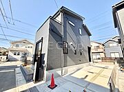 ◆1号棟◆～Exterior～　首都圏で憧れのスローライフ♪緑に囲まれた土地は都会の喧騒を忘れられそう。四季を通じて自然と触れ合えるスポットが周辺には盛りだくさん！住みたくなる家。暮らしたい町。