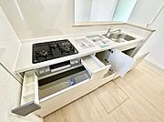 ◆1号棟◆使いやすさを優先したスライド式収納タイプ！