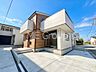 外観：◆2号棟◆～Exterior～　閑静な住宅地で子育て家族にピッタリ。毎日のお散歩も快適な緑に恵まれたエリアで、自然に包まれた穏やかな暮らしを実現するための、ゆとりある住環境が整っています。
