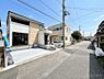 外観：～Exterior～　前面道路：南東 6m 公道　前面道路は閑静な住宅地をはしる車通りの少ない道路。駐車の出し入れもらくらくです！ご不明点・現地見学のご希望は、お気軽にお問い合わせください！ 