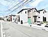 外観：～Exterior～　前面道路は閑静な住宅地をはしる車通りの少ない道路。駐車の出し入れもらくらくです！ご不明点・現地見学のご希望は、お気軽にお問い合わせください！