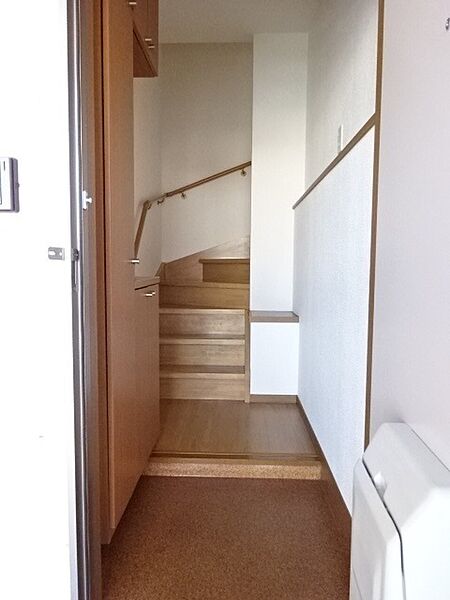 apartment 茨城県神栖市平泉東２丁目9番地5
平泉外１２入会の賃貸情報を見る
物件地図