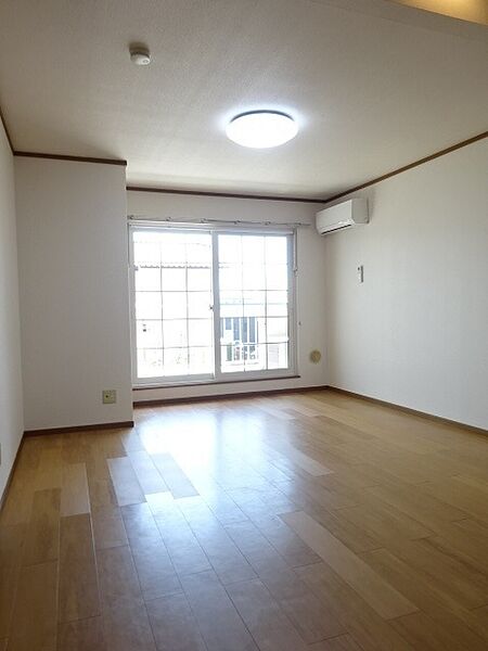 apartment 茨城県神栖市平泉東２丁目9番地5
平泉外１２入会の賃貸情報を見る
物件地図