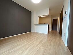 ロイヤルヒルズ（Royal　Hills） 1階1LDKのリビング/ダイニング