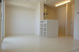 ヒル ヴァレイ　A 201 2階1LDKのリビング/ダイニング